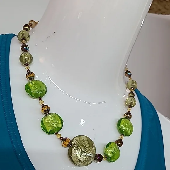 Beaded Necklace - Picture 2 of 9